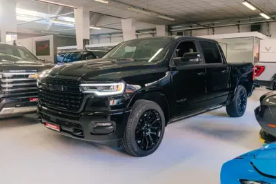 Ram Ram Pick-up Ram 1500 3.0 Crew Cab Long Bed Limited Night Edition 540cv at8 nuova a Monza