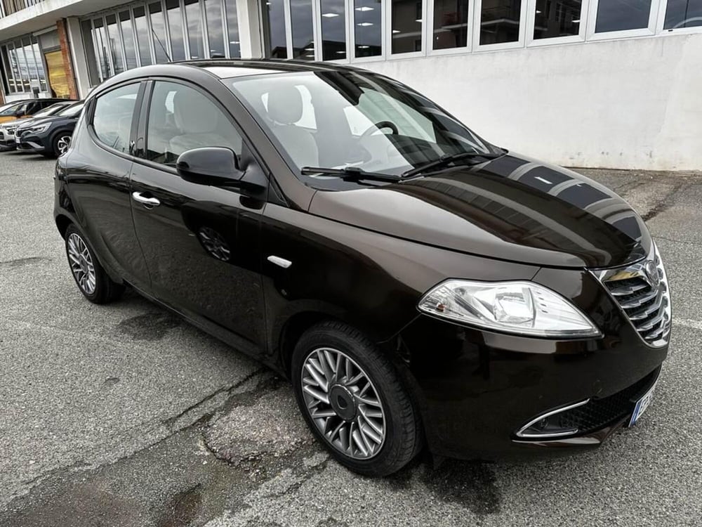 Lancia Ypsilon usata a Torino (2)