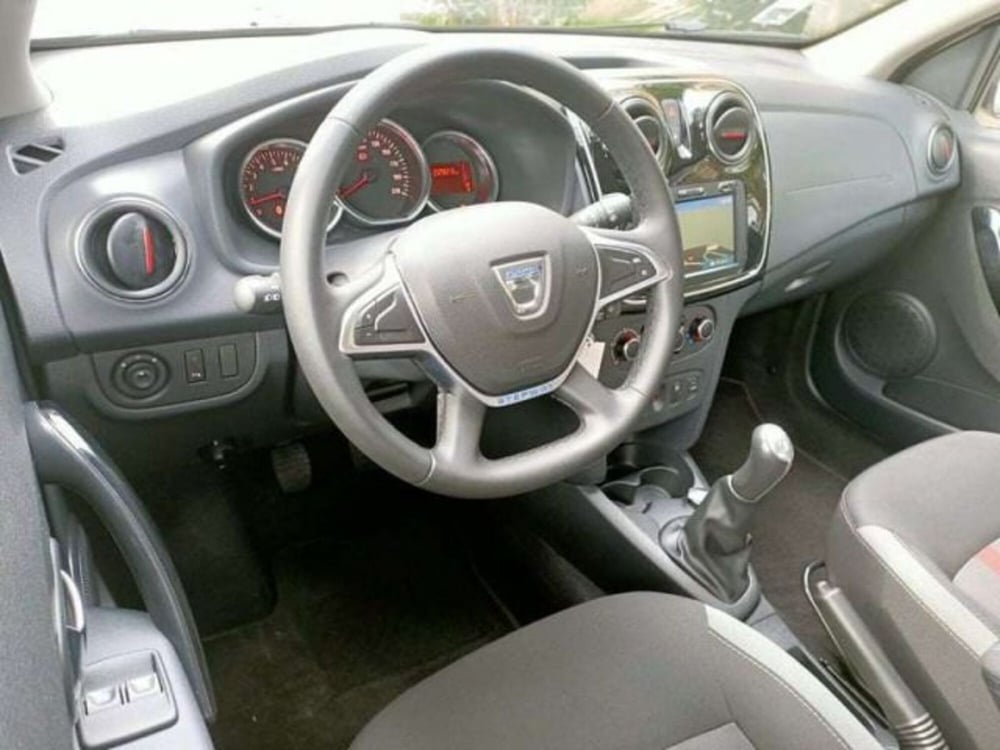 Dacia Sandero usata a Firenze (11)