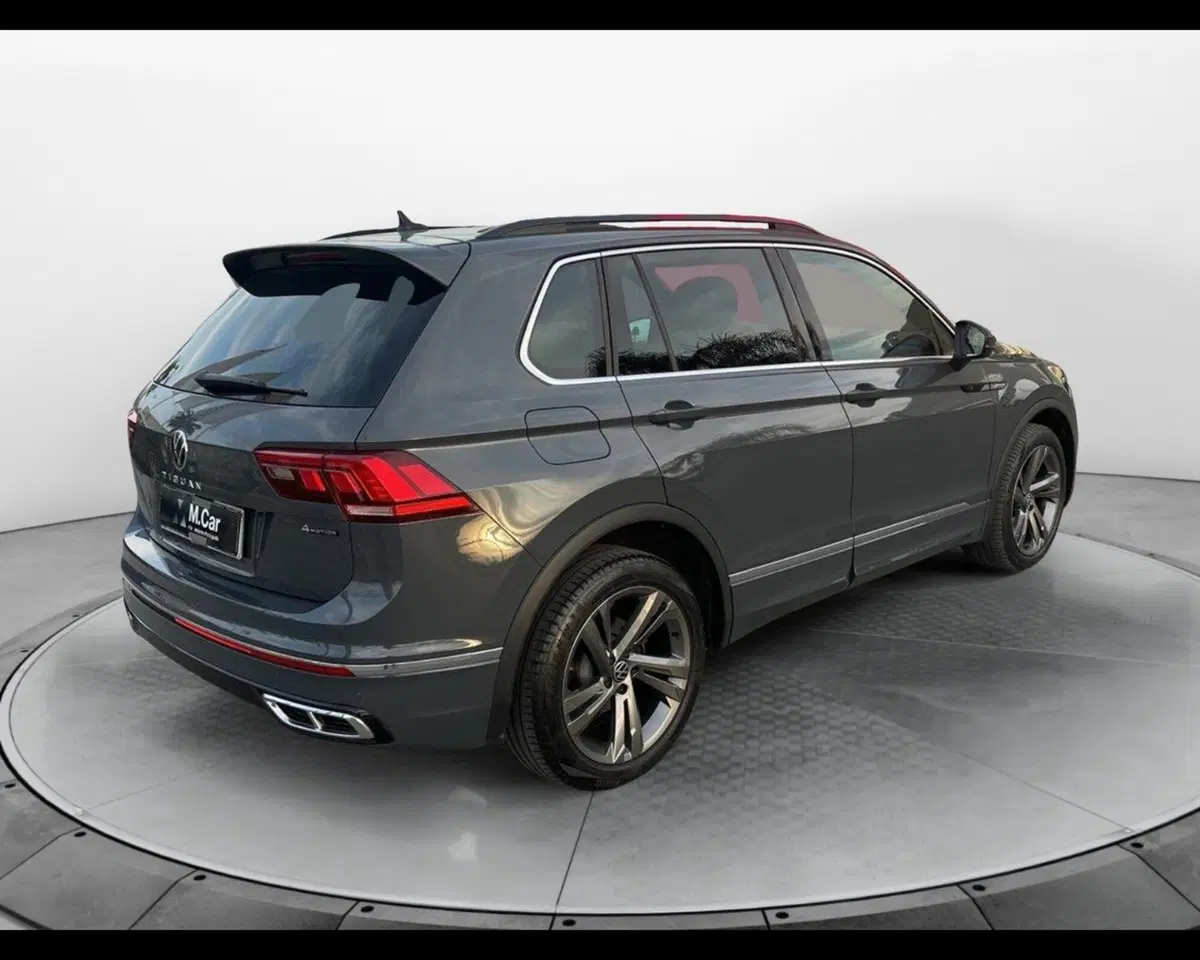 Volkswagen Tiguan usata a Caserta (9)