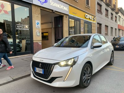 Peugeot 208 PureTech 75 Stop&amp;Start 5 porte Active  del 2021 usata a Milano