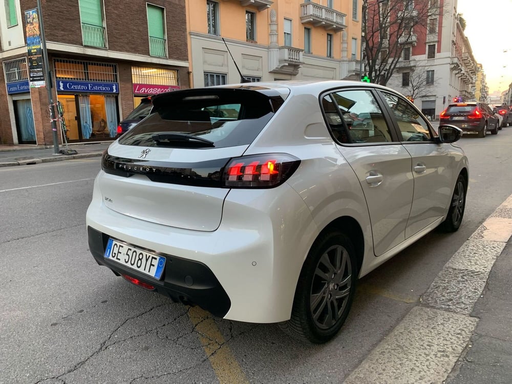 Peugeot 208 usata a Milano (18)