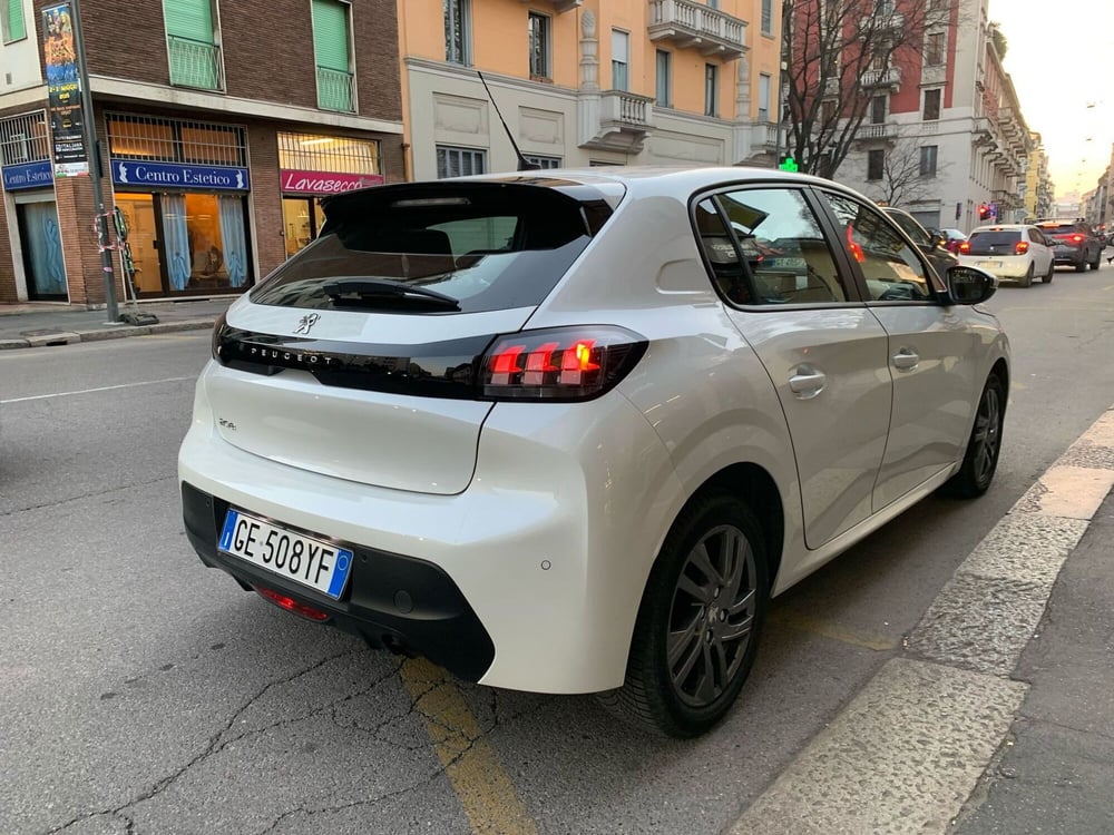 Peugeot 208 usata a Milano (4)