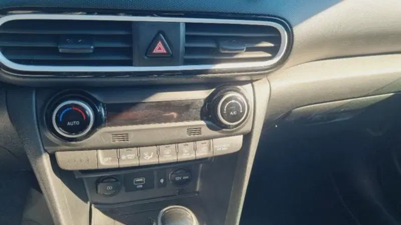Hyundai Kona usata a Savona (11)