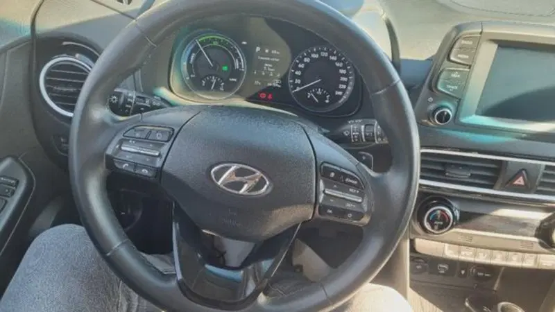 Hyundai Kona usata a Savona (9)