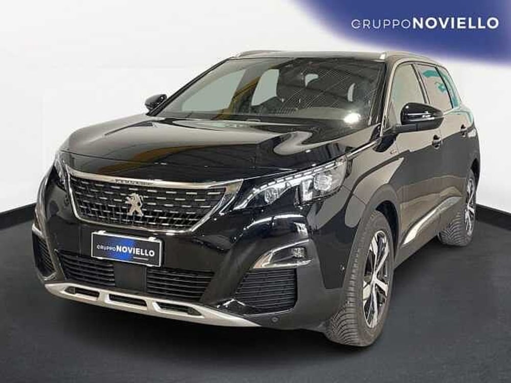 Peugeot 5008 usata a Salerno