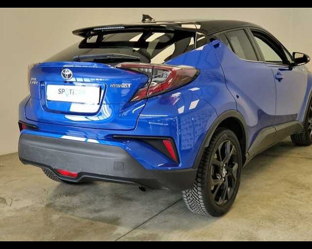 Toyota Toyota C-HR usata a Milano (16)