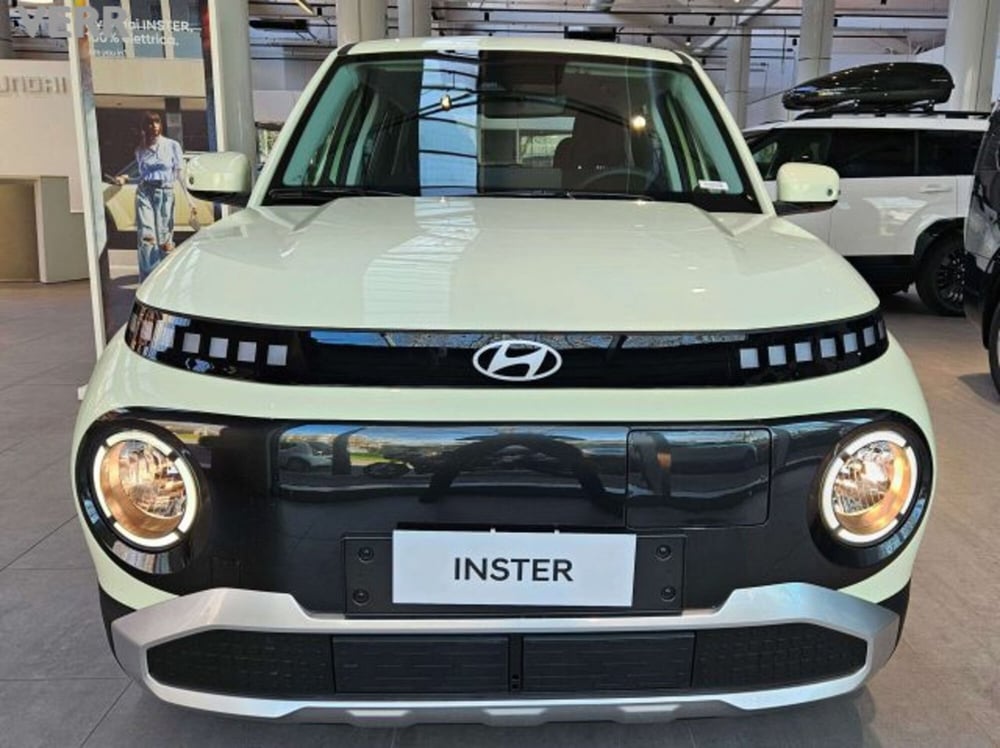 Hyundai Inster nuova a Milano (2)