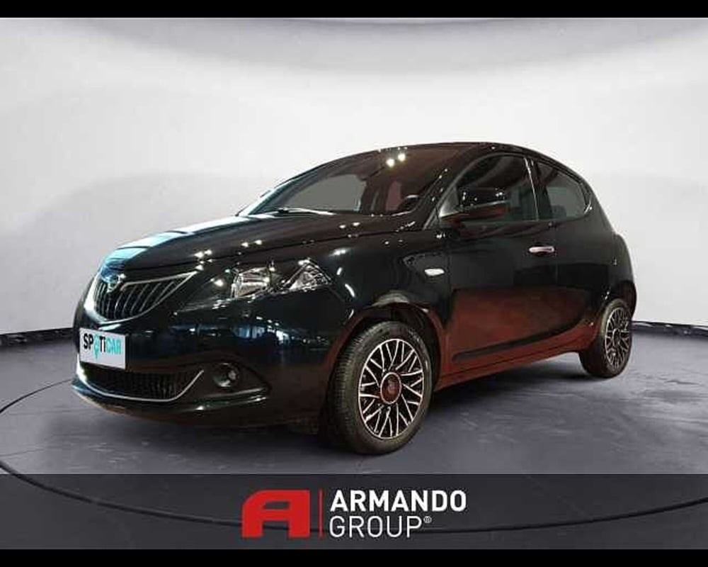 Lancia Ypsilon usata a Cuneo