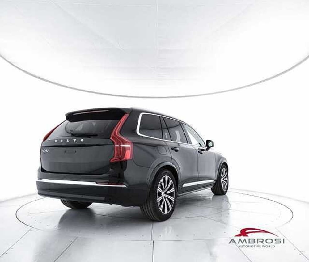 Volvo XC90 nuova a Viterbo (3)