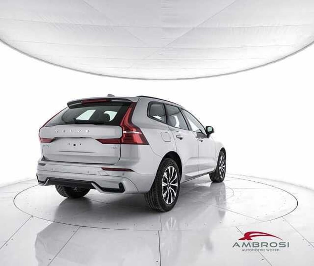 Volvo XC60 nuova a Viterbo (3)