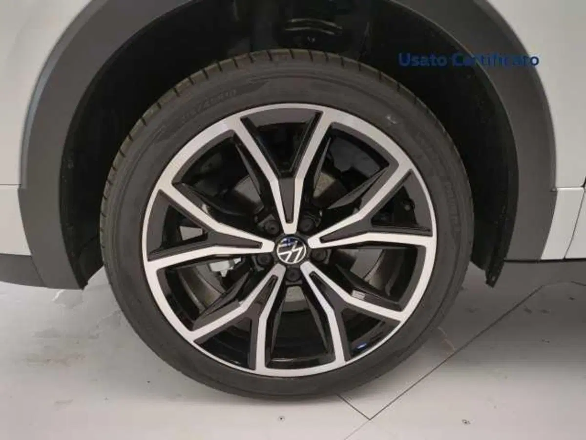 Volkswagen T-Cross nuova a Avellino (10)
