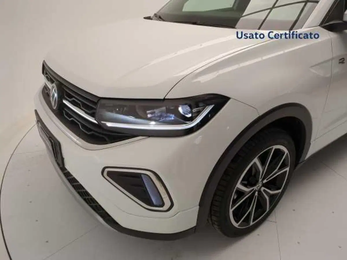 Volkswagen T-Cross nuova a Avellino (9)