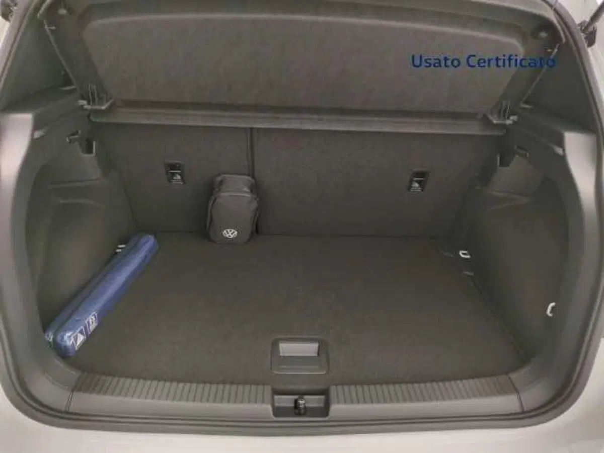 Volkswagen T-Cross nuova a Avellino (8)