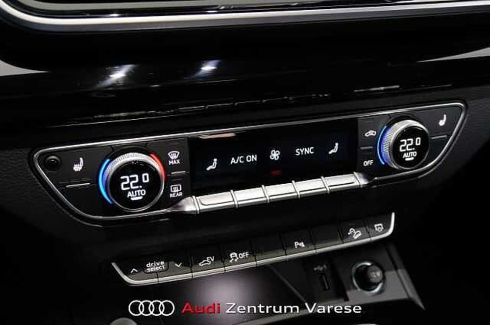 Audi Q5 Sportback nuova a Varese (12)