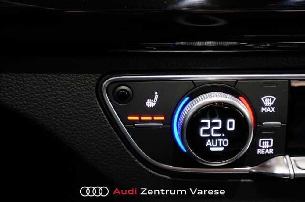 Audi Q5 Sportback nuova a Varese (13)