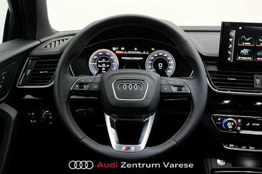 Audi Q5 Sportback nuova a Varese (8)