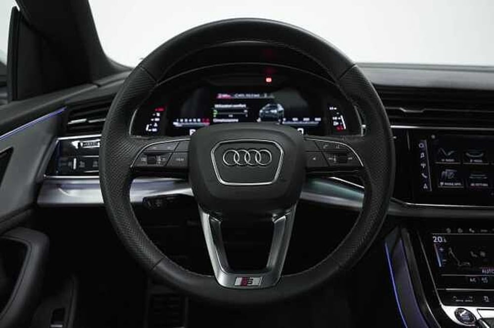 Audi SQ8 usata a Como (6)