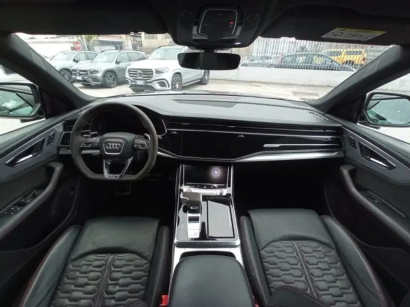 Audi RS Q8 usata a Potenza (12)
