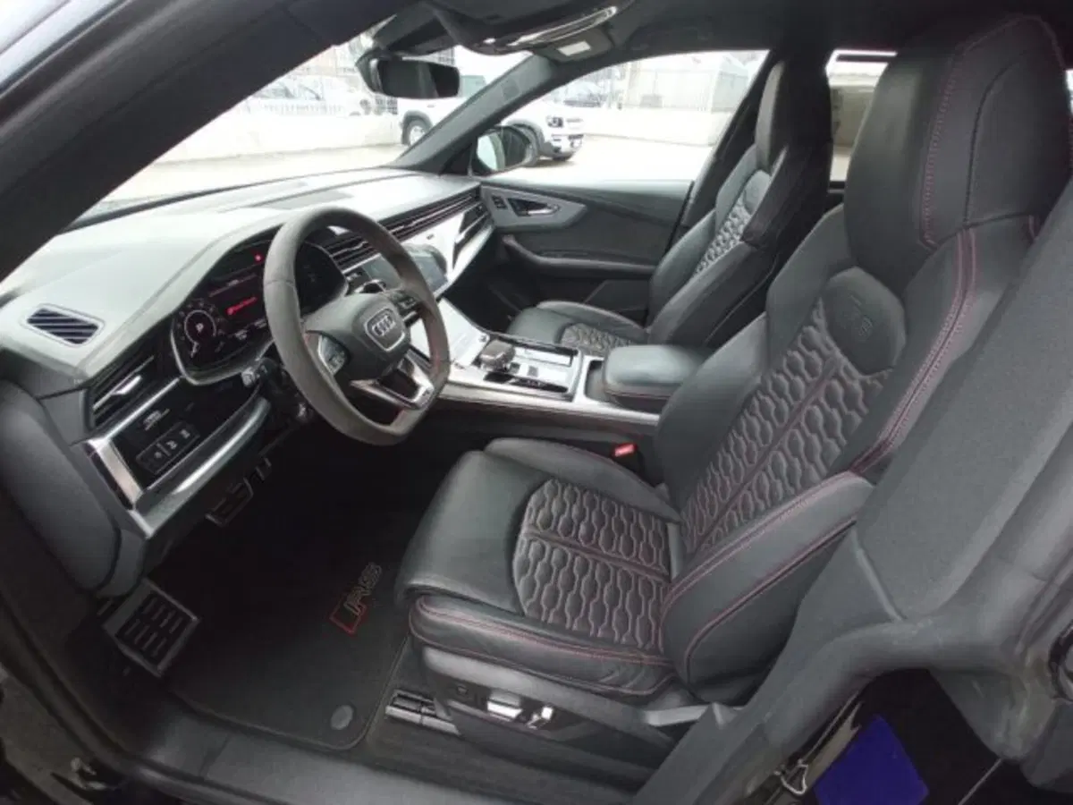 Audi RS Q8 usata a Potenza (10)