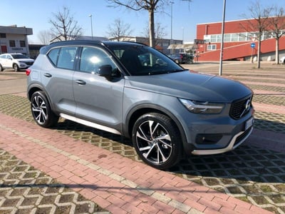 Volvo XC40 B5 AWD Geartronic R-design  del 2021 usata a Bra