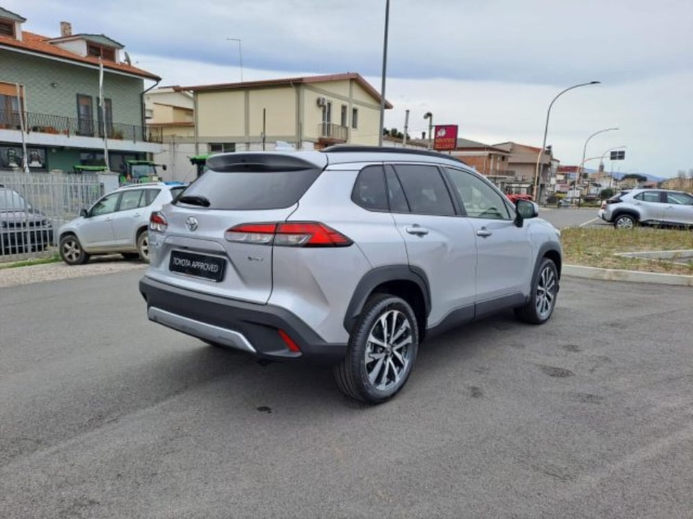 Toyota Corolla Cross Hybrid nuova a Sassari (3)