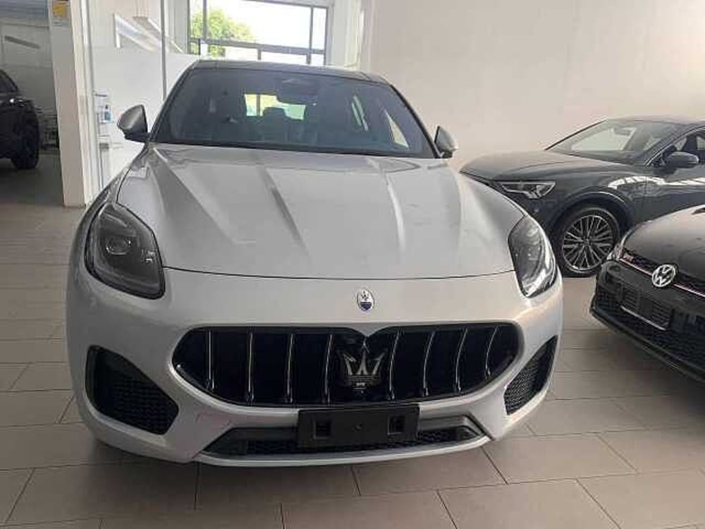 Maserati Grecale usata a Napoli (5)