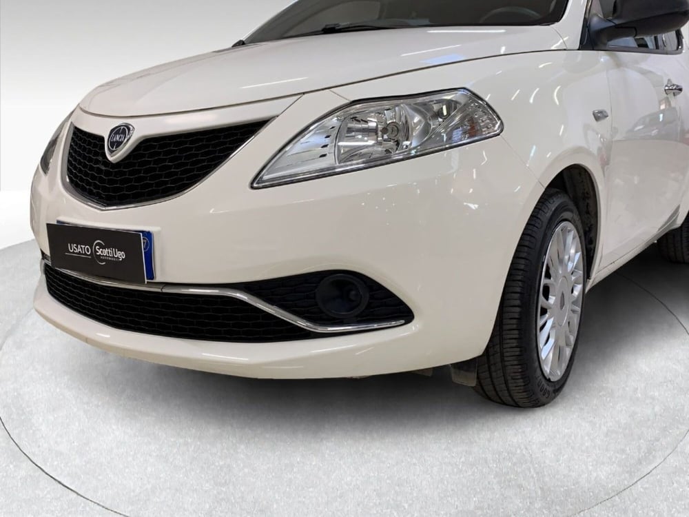 Lancia Ypsilon usata a Firenze (2)