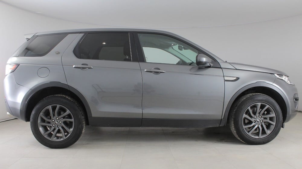 Land Rover Discovery Sport usata a Palermo (13)