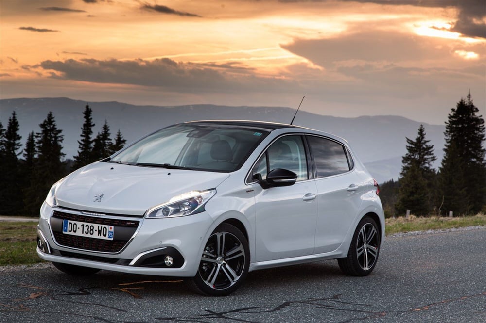 Peugeot 208 usata a Varese (2)