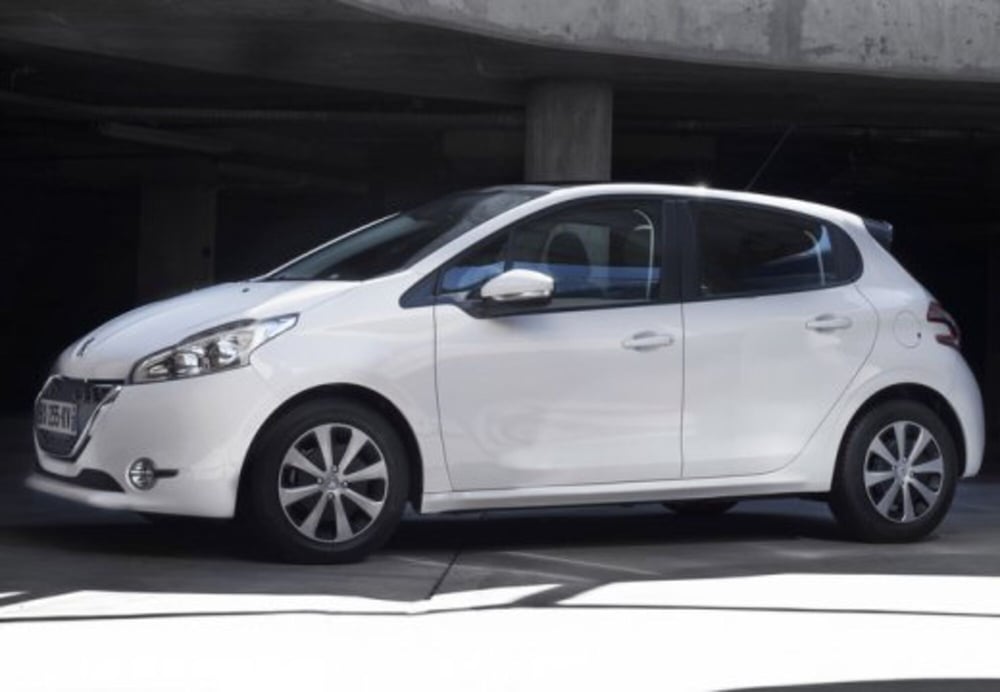 Peugeot 208 usata a Varese (9)