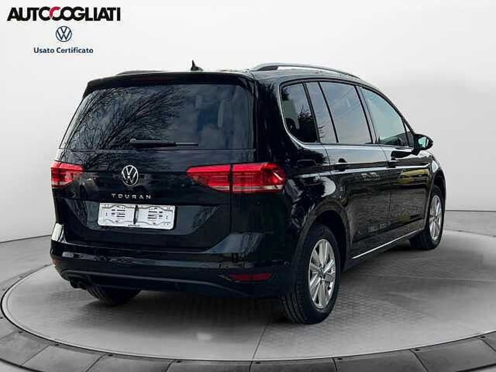 Volkswagen Touran nuova a Lecco (5)