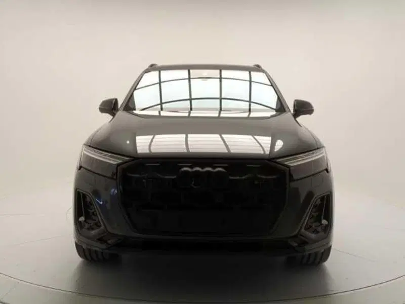 Audi Q7 nuova a Avellino (2)