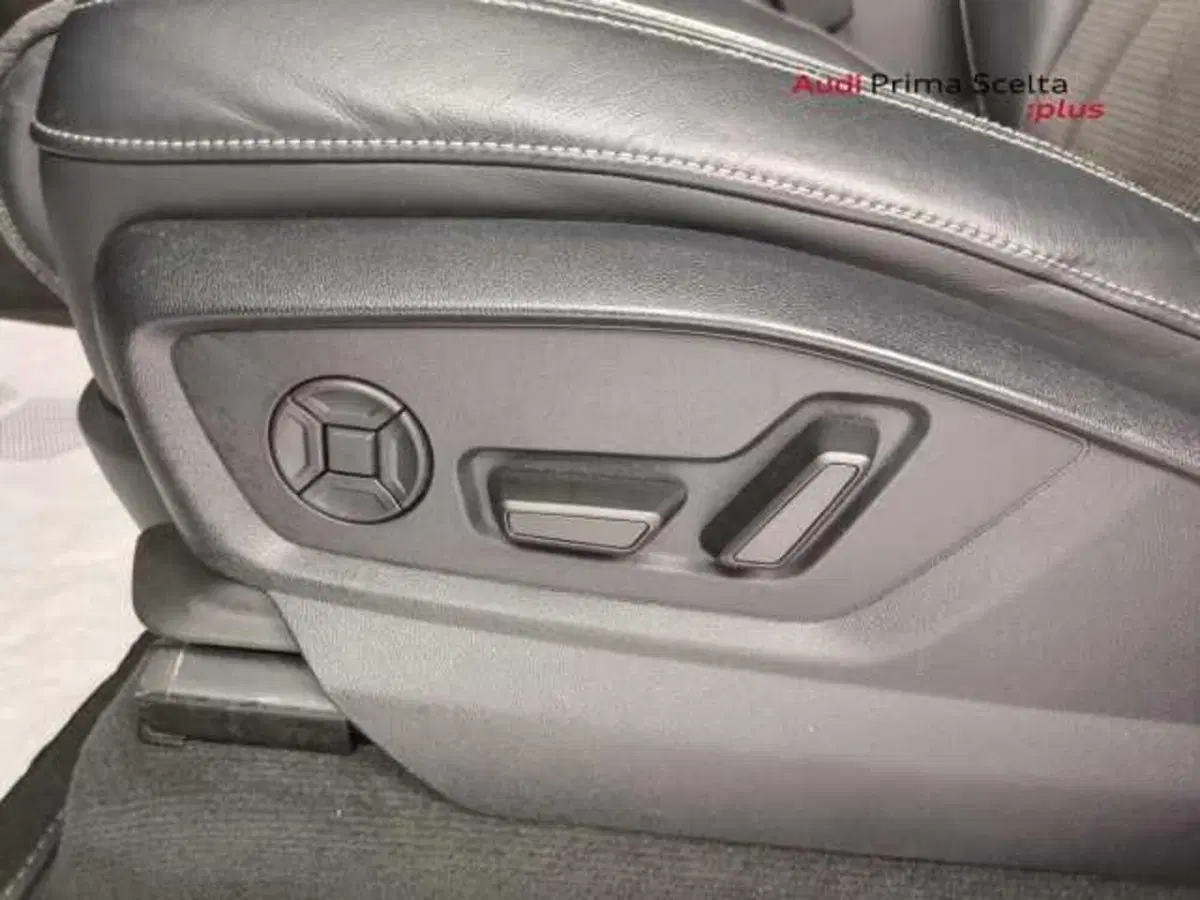 Audi Q8 usata a Avellino (17)