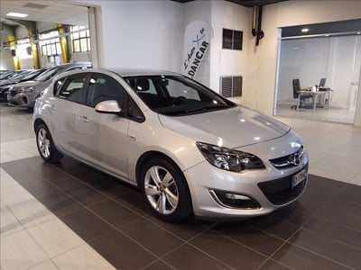 Opel Astra 1.4 100CV 4 porte Ecotec  del 2013 usata a Trezzano sul Naviglio