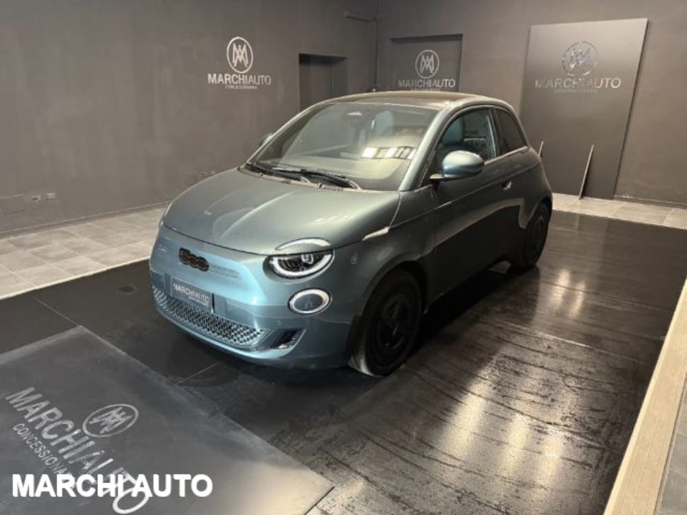 Fiat 500e nuova a Perugia