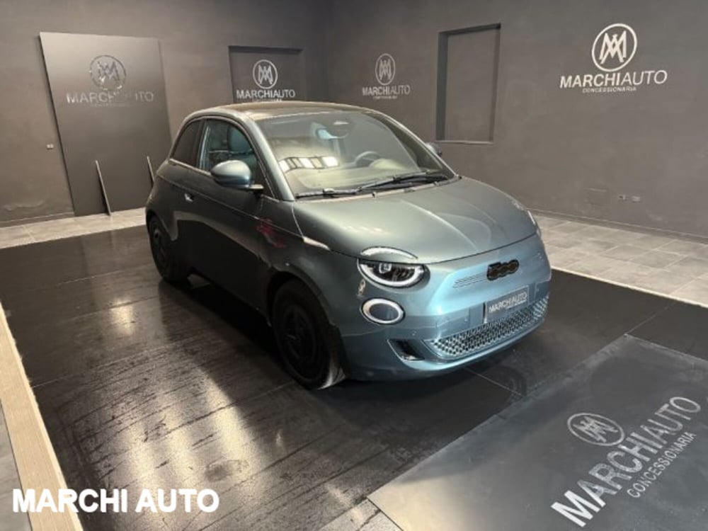 Fiat 500e nuova a Perugia (3)