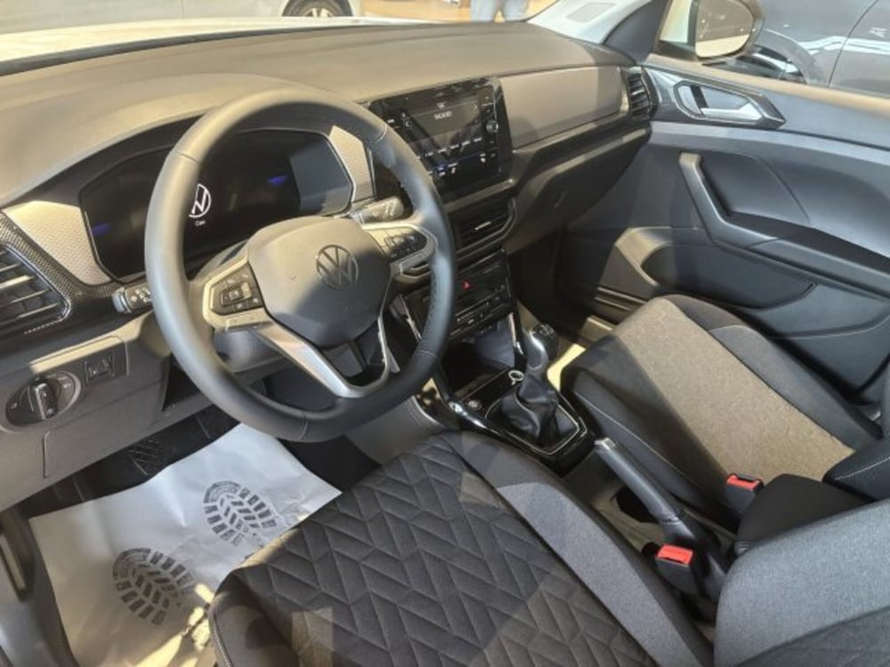 Volkswagen T-Cross nuova a Vicenza (7)