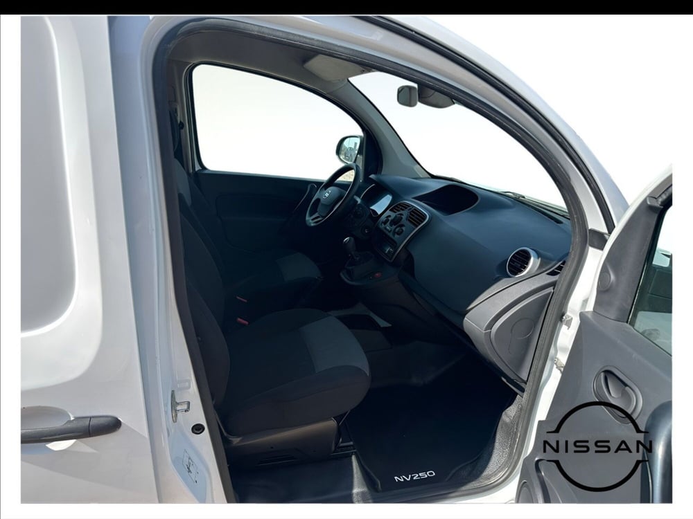 Nissan NV250 usata a Siena (7)