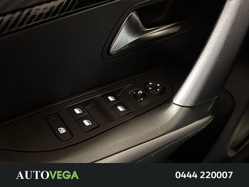 Peugeot 2008 usata a Vicenza (16)