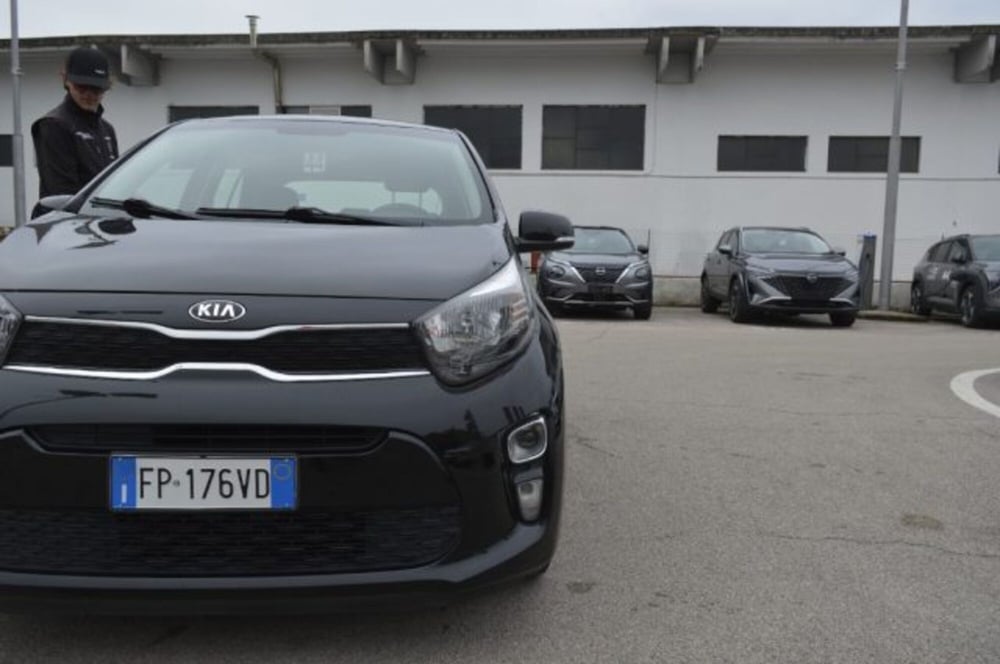 Kia Picanto usata a Latina (11)