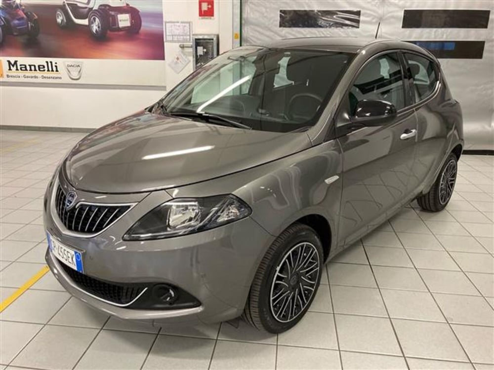 Lancia Ypsilon usata a Brescia (6)