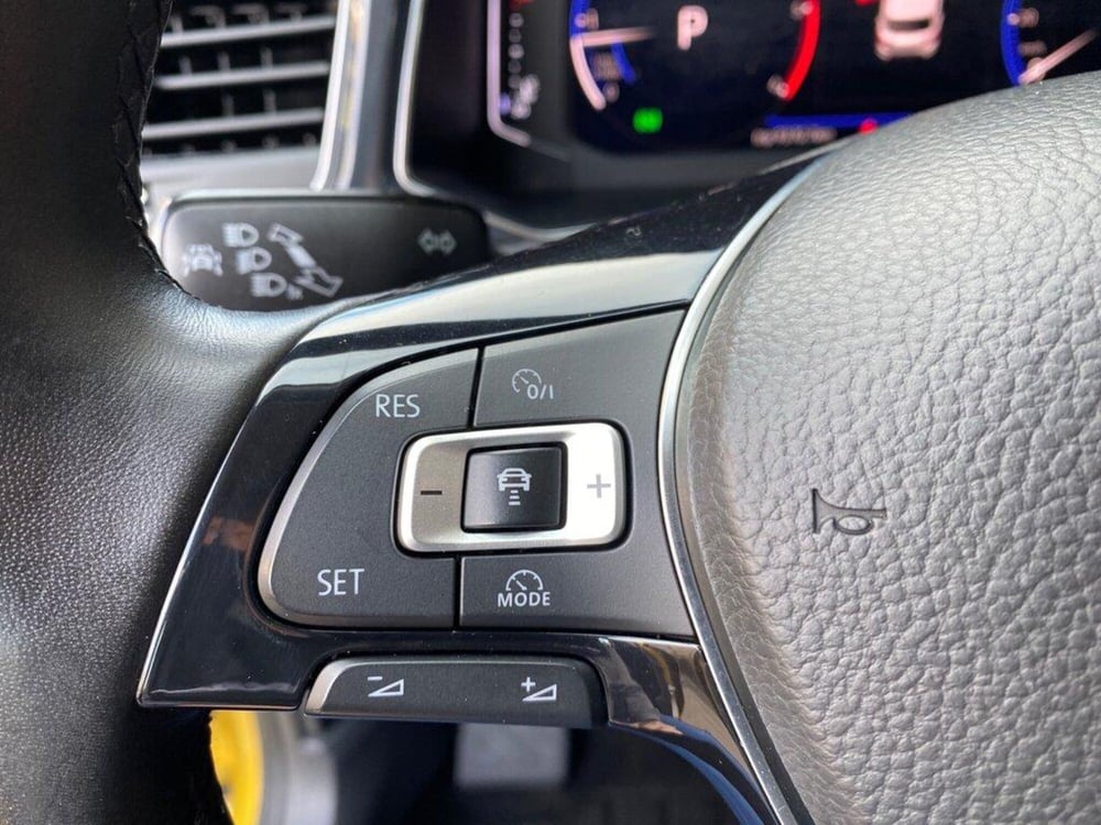 Volkswagen T-Roc usata a Torino (13)