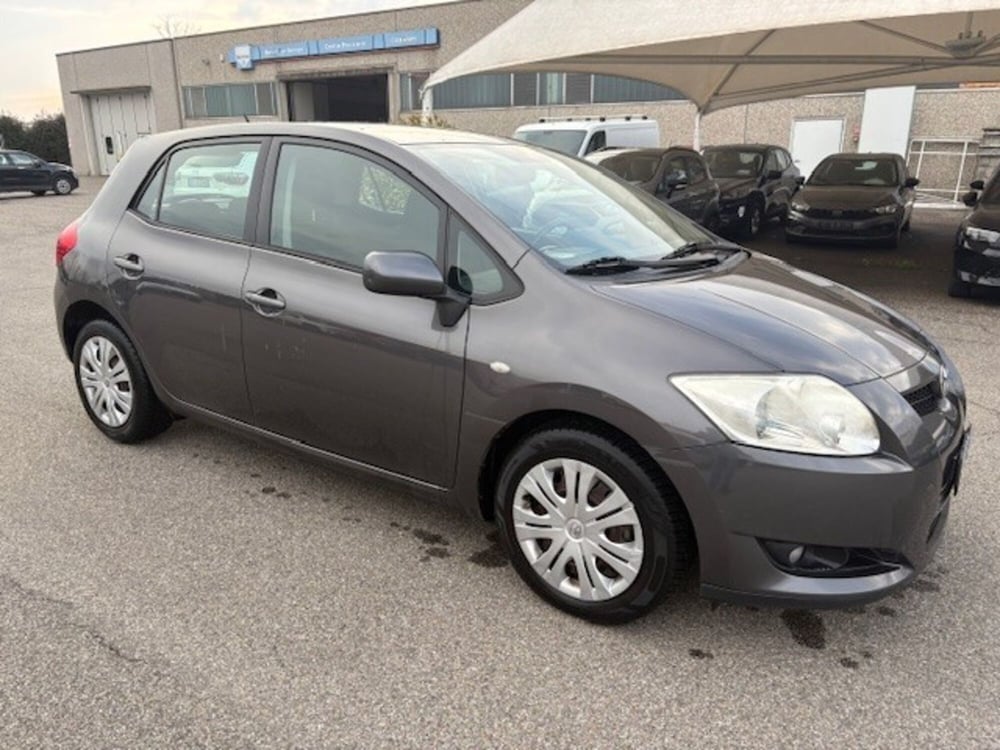 Toyota Auris usata a Varese (20)