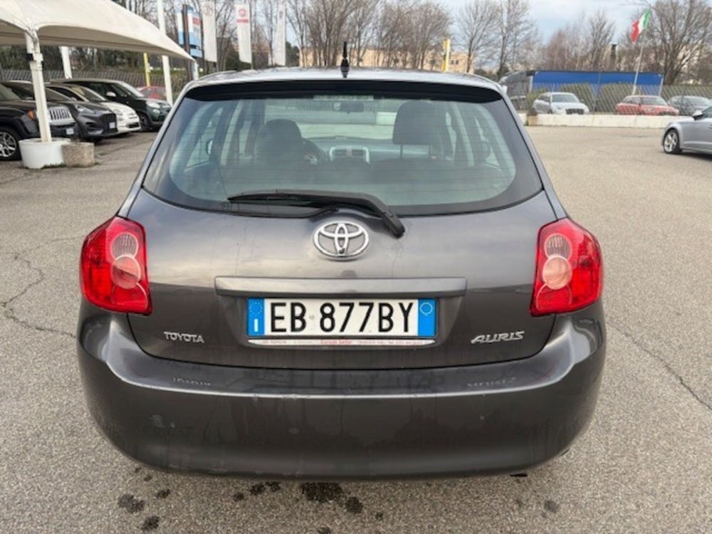 Toyota Auris usata a Varese (4)