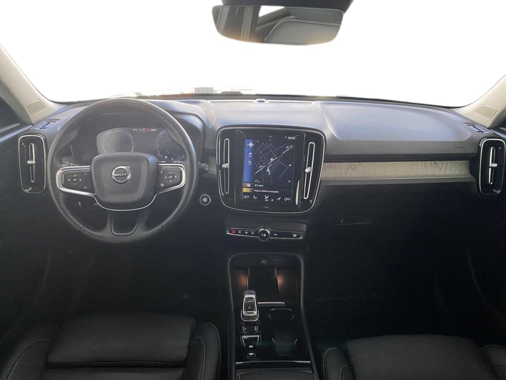 Volvo XC40 usata a Bari (8)