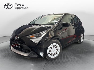 Toyota Aygo Connect 1.0 VVT-i 72 CV 5 porte x-play del 2021 usata a Viterbo