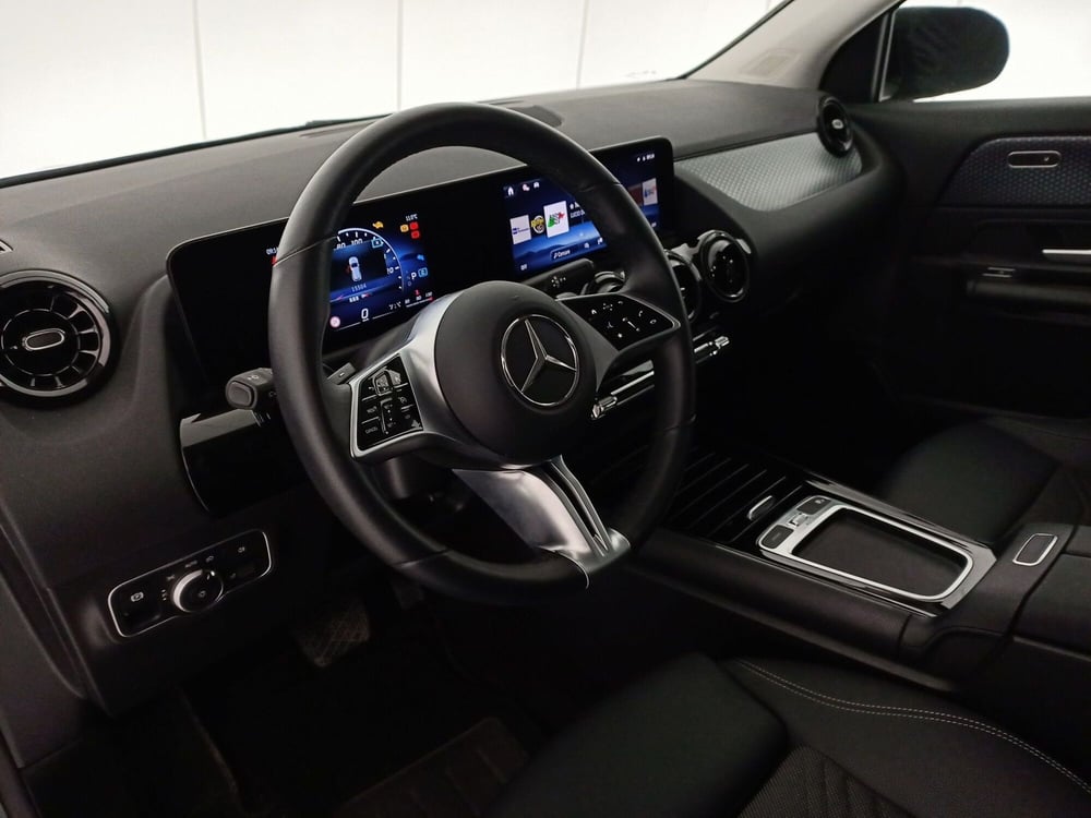 Mercedes-Benz GLA SUV usata a Bari (5)