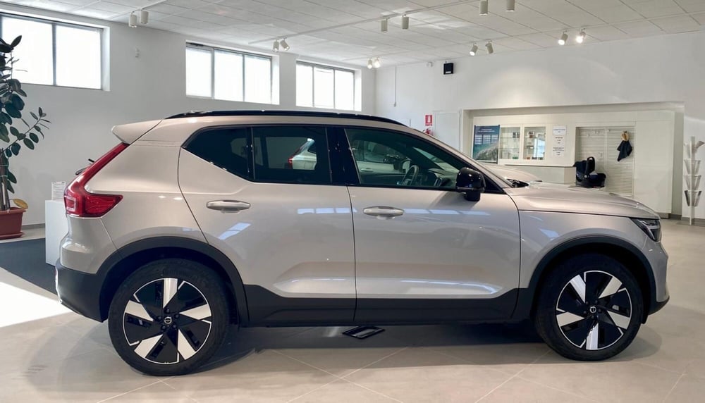 Volvo XC40 usata a Vercelli (5)