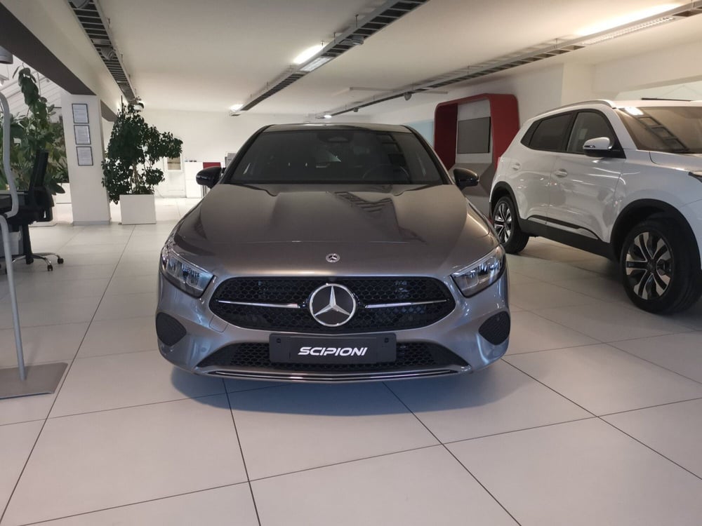 Mercedes-Benz Classe A Sedan usata a L'Aquila (2)